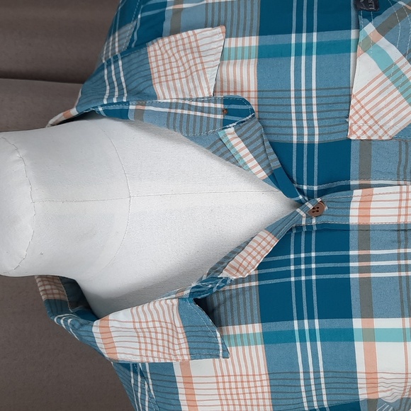 L.L.Bean teal plaid short sleeve beach cruiser button up top, size medium - Picture 4 of 11